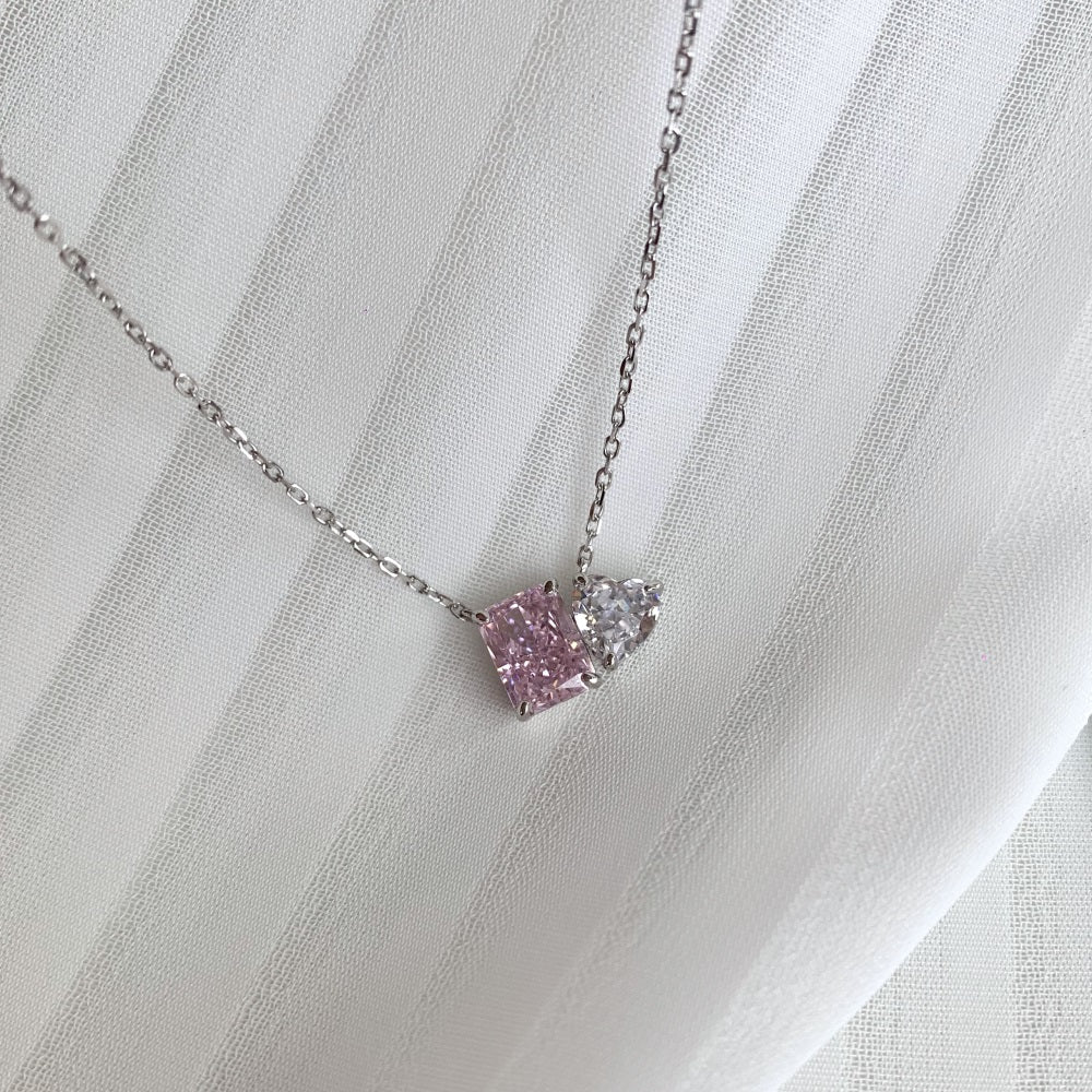 Ariana baby pink necklace