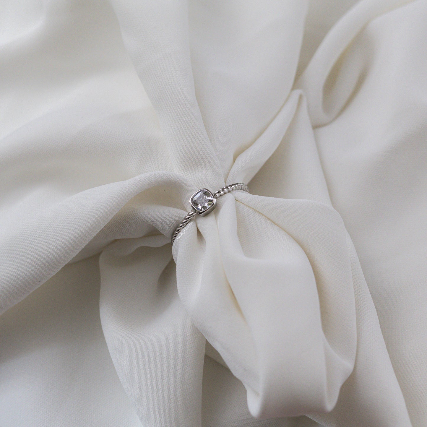 Ring Kristina Crystal White