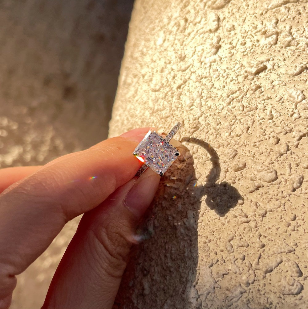 Ring London Crystal White