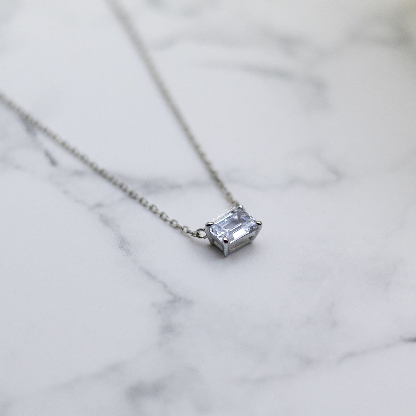 Kette Clara Kristallweiß