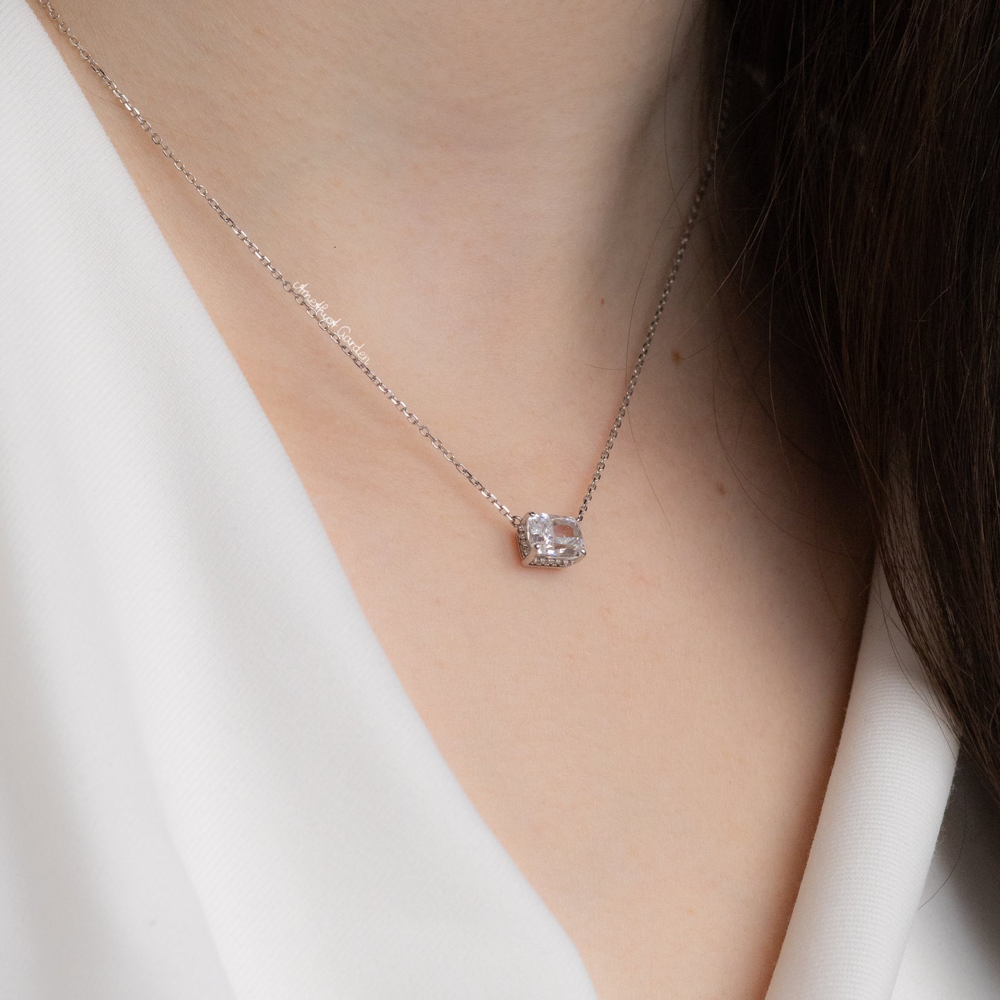 Necklace Chloe Crystal White