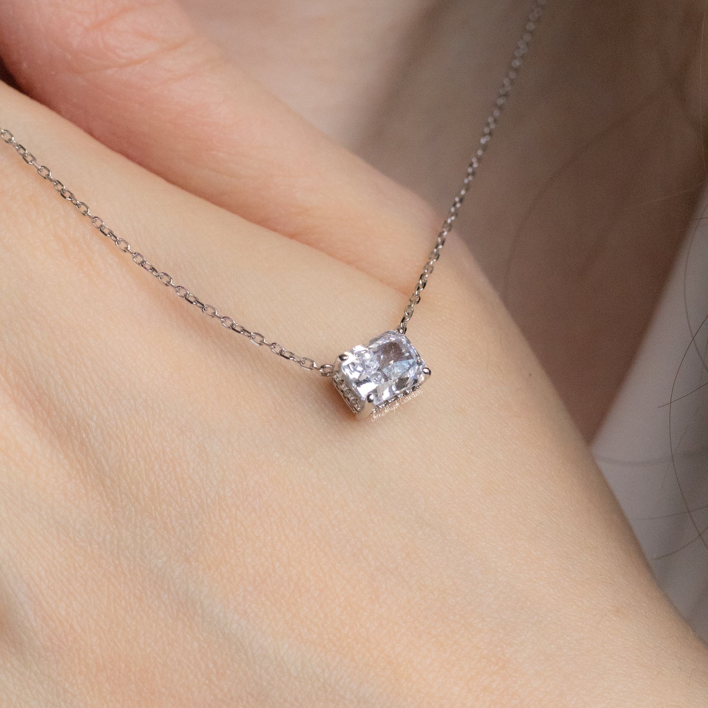 Necklace Chloe Crystal White